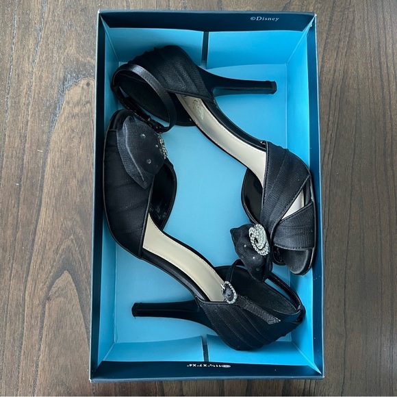 Disney Cinderella Glass Slipper Collection Black Heels - Size 9 - Picture 7 of 9